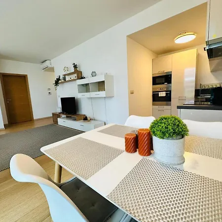 Apartments05 In New Building With Free Parking Panorama - Amazing View Close To Old Town * 브라티슬라바