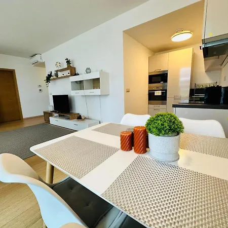아파트 Apartments05 In New Building With Free Parking Panorama - Amazing View Close To Old Town