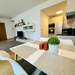 아파트 Apartments05 In New Building With Free Parking Panorama - Amazing View Close To Old Town